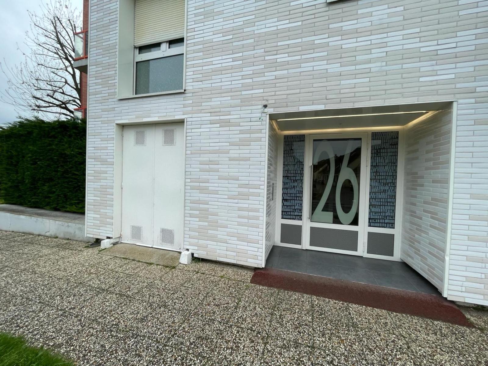 Apartamento F3 Cosy A Cergy A 10 Minutes De La Gare Cergy Prefecture Et Proche Essec Exterior foto